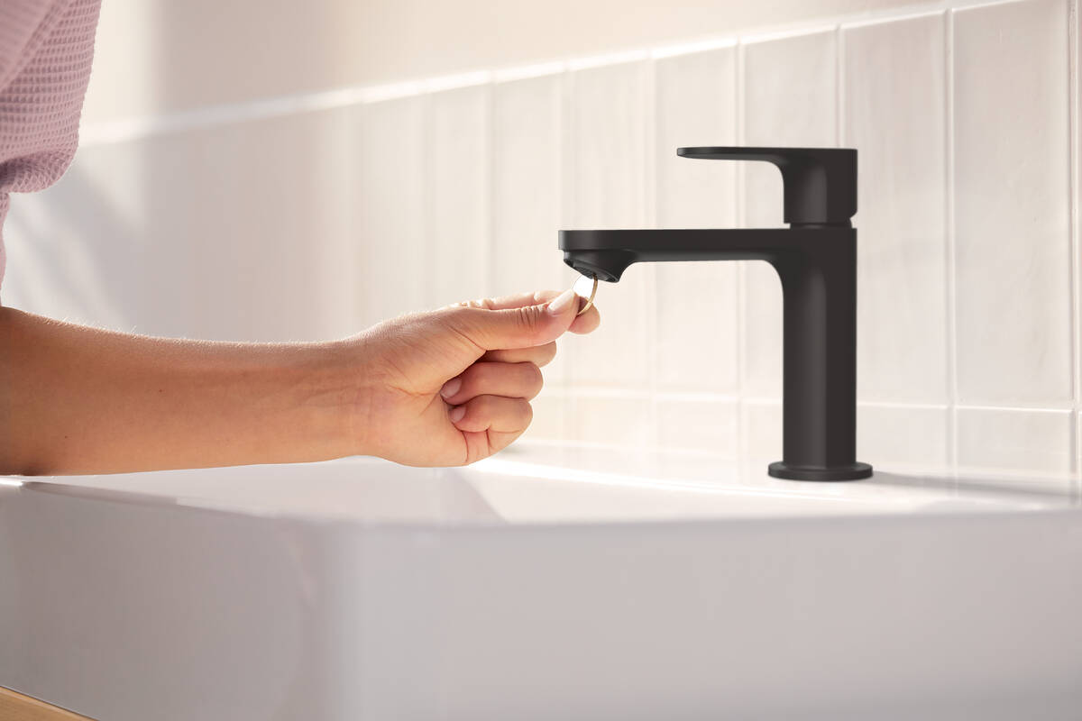 72520670 MIJEŠALICA HANSGROHE REBRIS S UMIVAONIK 110 CRNA COOLSTART