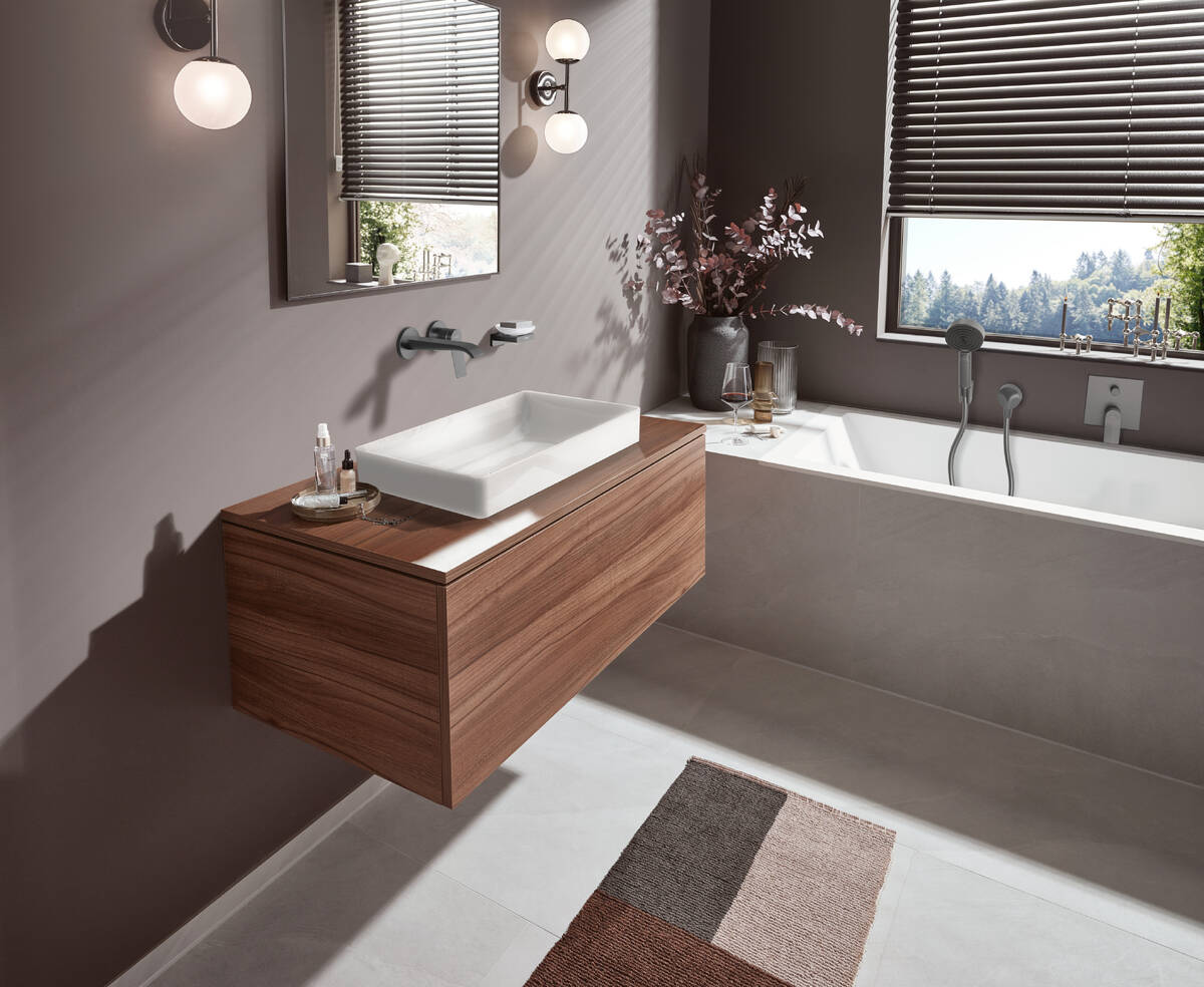 28276340 TUŠ CRIJEVO HANSGROHE ISIFLEX 1,60m BRUŠENI CRNI KROM