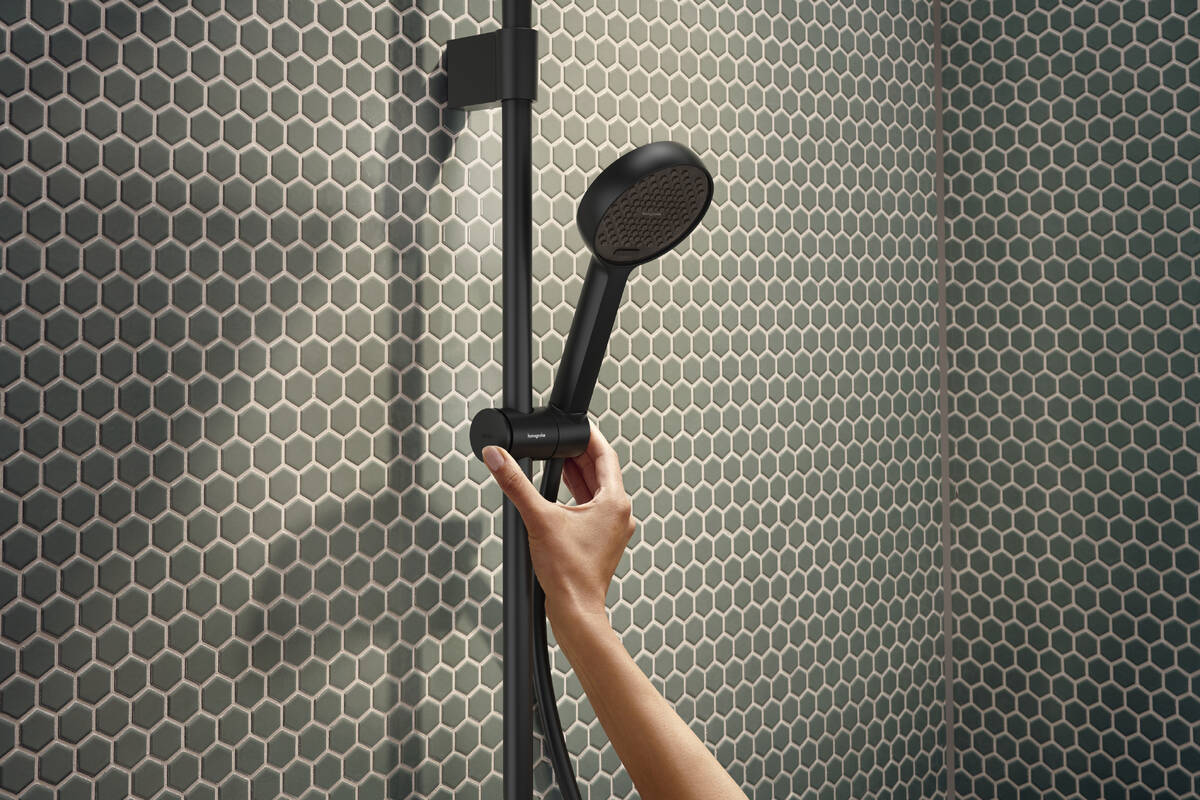 28044670 TUŠ KOMPLET HANSGROHE ACTIVERA SELECT S  65 cm CRNI